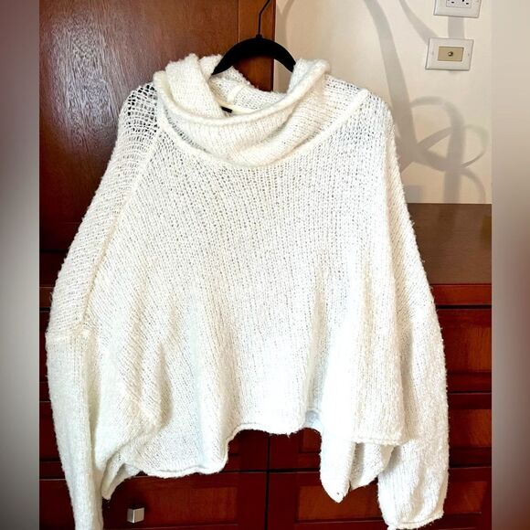 Free People Woman’s Large Knit Sweater - Picture 1 of 7